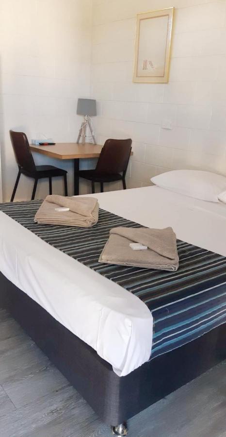 Burdekin Motor Inn Home Hill Extérieur photo